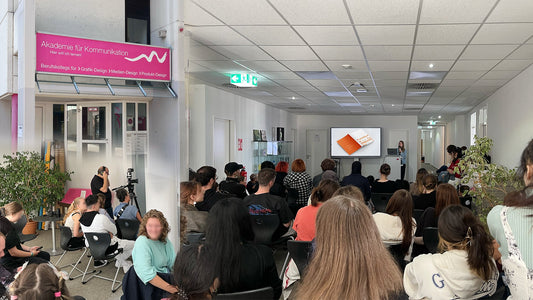 Zu Gast an der Akademie für Kommunikation in Freiburg
